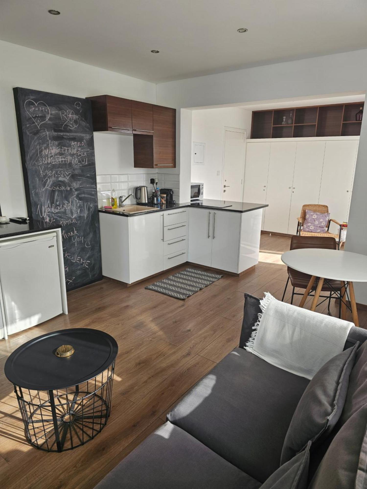 City Center Apartments Paphos ภายนอก รูปภาพ